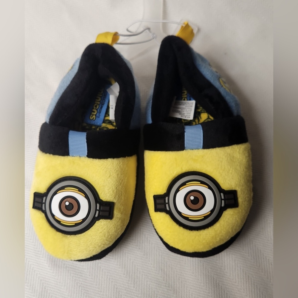 Minions Slippers Children’s size Medium 7-8